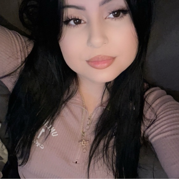 Meet your Posher, Lillian - Picture 1 of 1